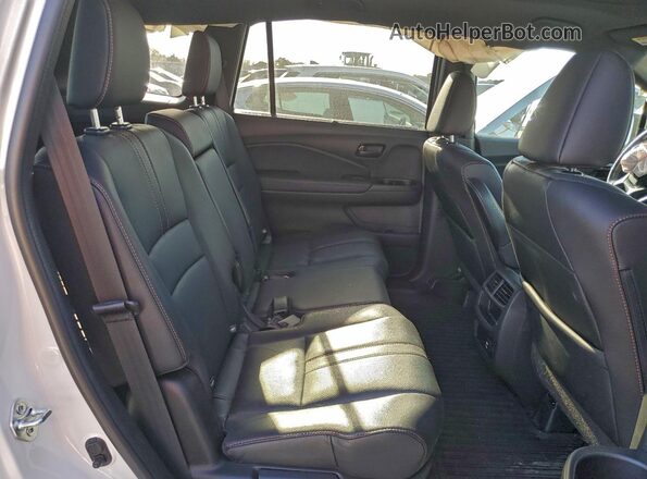 5FNYF8H65NB004689 2022 HONDA PASSPORT White Вид задньої частини салону
