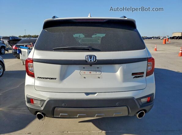 5FNYF8H65NB004689 2022 HONDA PASSPORT White Вид ззаду