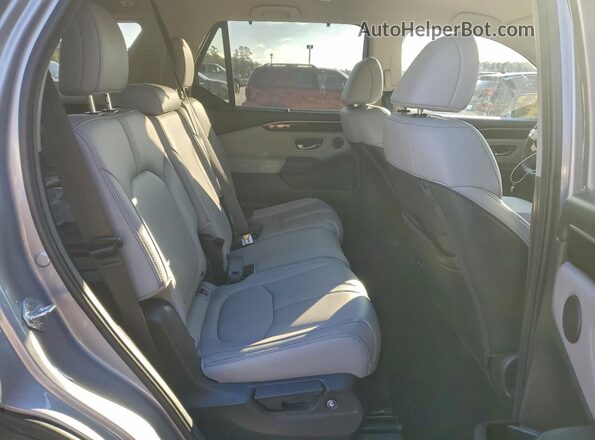 5FNYG2H41RB005997 2024 HONDA PILOT Silver Вид задньої частини салону