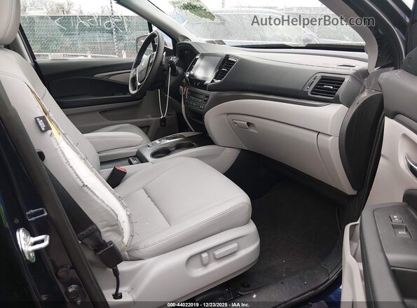5FPYK3F54PB042711 2023 HONDA RIDGELINE Blue Front interior view