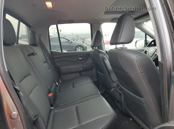5FPYK3F56PB016028 2023 HONDA RIDGELINE Серый Вид задних сидений