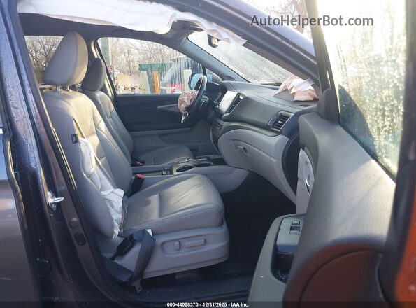 5FPYK3F71MB023529 2021 HONDA RIDGELINE Gray Вид салону спереду