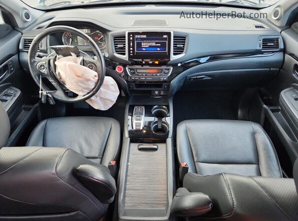 5FPYK3F74LB015679 2020 HONDA RIDGELINE Черный Вид панели приборов