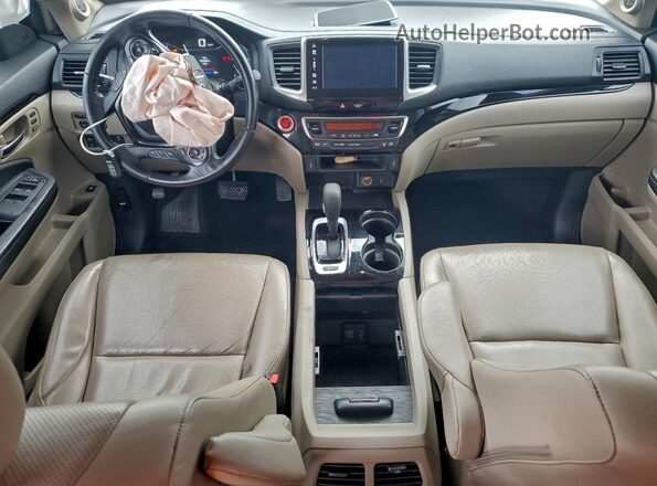 5FPYK3F78JB004990 2018 HONDA RIDGELINE White Вид панелі приладів