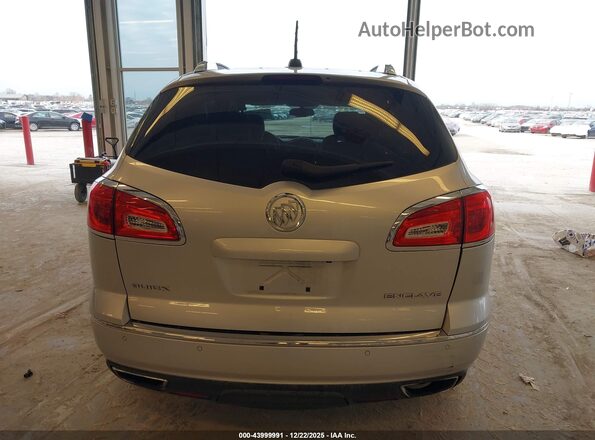 5GAKRAKD2HJ312316 2017 BUICK ENCLAVE Silver 