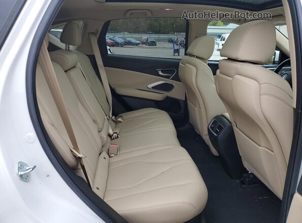 5J8TC2H35PL015389 2023 ACURA RDX White Вид задньої частини салону