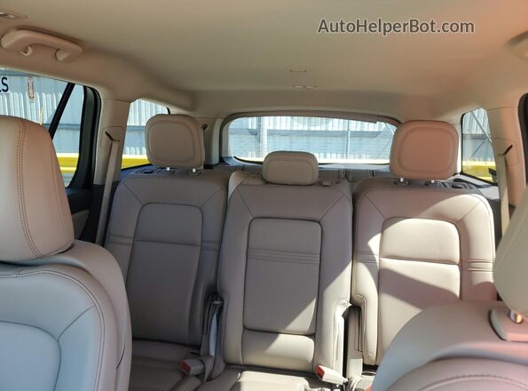5LM5J6WC5MGL16328 2021 LINCOLN AVIATOR Gray Հետևի նստատեղերի տեսք