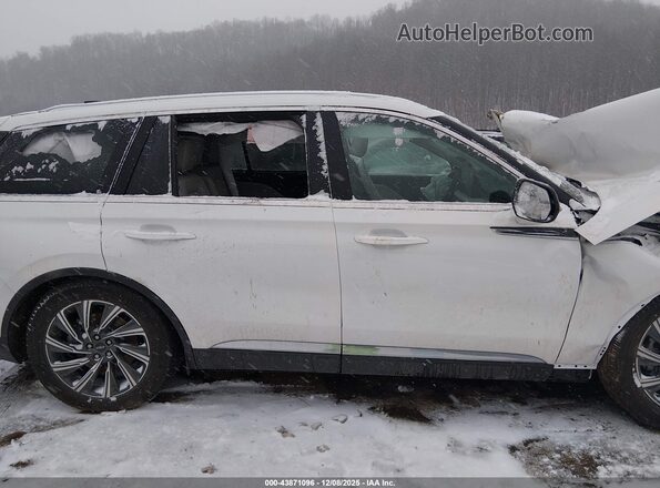 5LM5J6XC2SGL32739 2025 LINCOLN AVIATOR White Սալոնի 360 աստիճան տեսք