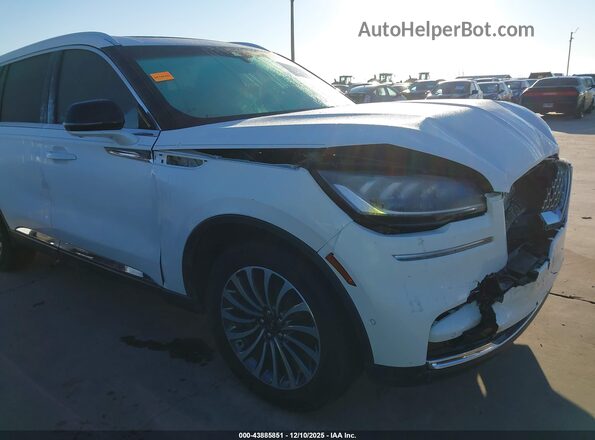 5LM5J7WC2RGL02593 2024 LINCOLN AVIATOR White 
