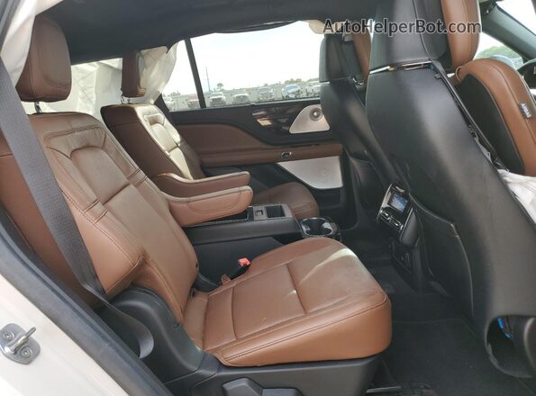 5LM5J7WC3NGL20899 2022 LINCOLN AVIATOR Cream უკანა სავარძლების ხედი