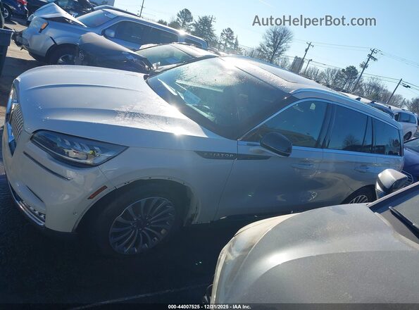 5LM5J7WC6MGL19034 2021 LINCOLN AVIATOR Cream 