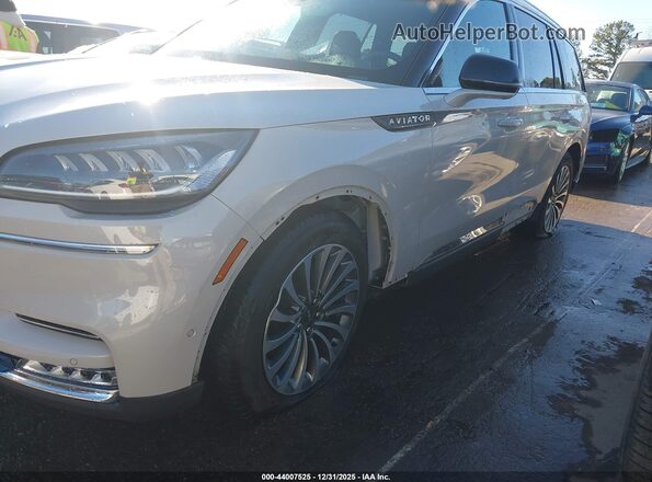 5LM5J7WC6MGL19034 2021 LINCOLN AVIATOR Cream 