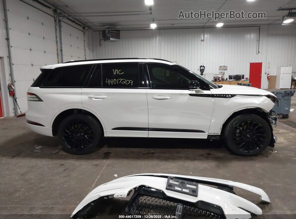 5LM5J7XC1NGL18728 2022 LINCOLN AVIATOR White 