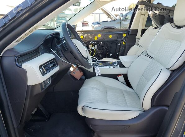 5LM5J9XC6RGL03529 2024 LINCOLN AVIATOR Gray Front interior view