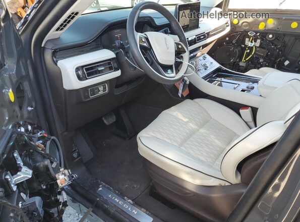 5LM5J9XC6RGL03529 2024 LINCOLN AVIATOR Gray Dashboard view