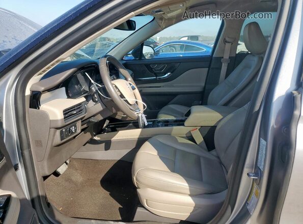 5LMCJ1C90MUL01112 2021 LINCOLN CORSAIR Silver Вид салону спереду