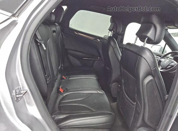 5LMCJ1C93GUJ15570 2016 LINCOLN MKC Silver უკანა სალონის ხედი