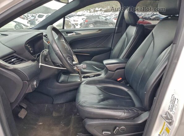 5LMCJ1D90GUJ21034 2016 LINCOLN MKC Белый Вид салона спереди