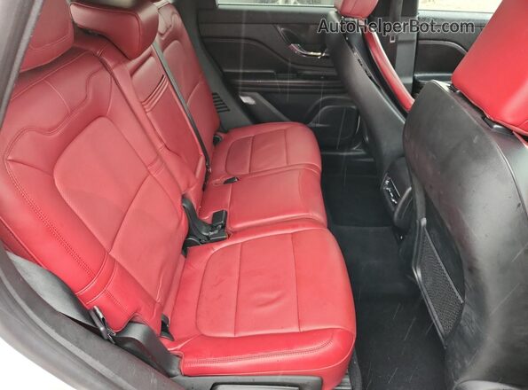 5LMCJ2CA3PUL20340 2023 LINCOLN CORSAIR White Widok wnętrza z tyłu