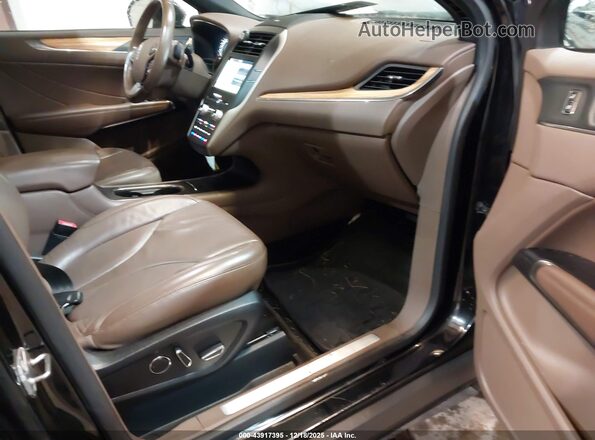 5LMCJ3D91GUJ28540 2016 LINCOLN MKC Black წინა სალონის ხედი
