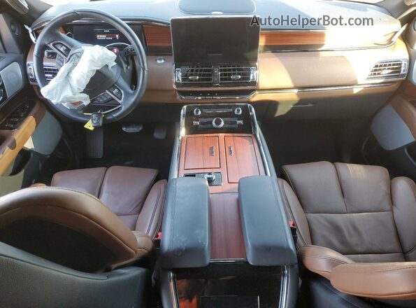 5LMJJ2LG5REL17285 2024 LINCOLN NAVIGATOR Черный Вид панели приборов