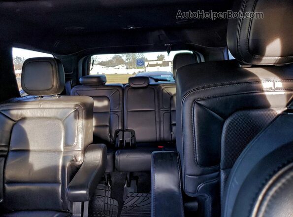 5LMJJ2LT2JEL11574 2018 LINCOLN NAVIGATOR Black Vista de los asientos traseros