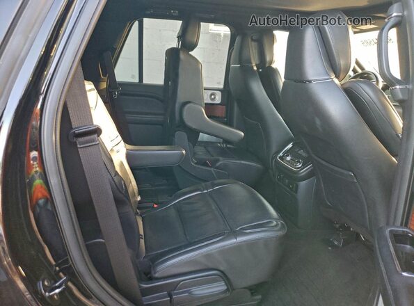 5LMJJ2LT2JEL11574 2018 LINCOLN NAVIGATOR Black Vista interior trasera