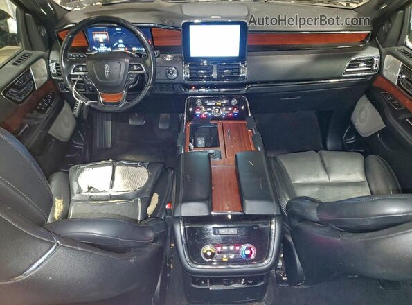 5LMJJ2LT6LEL06137 2020 LINCOLN NAVIGATOR Черный Вид панели приборов