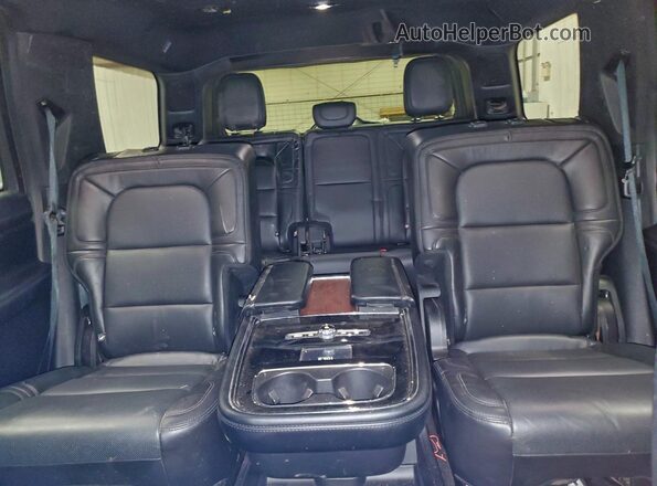 5LMJJ2LT6LEL06137 2020 LINCOLN NAVIGATOR Черный Вид задних сидений