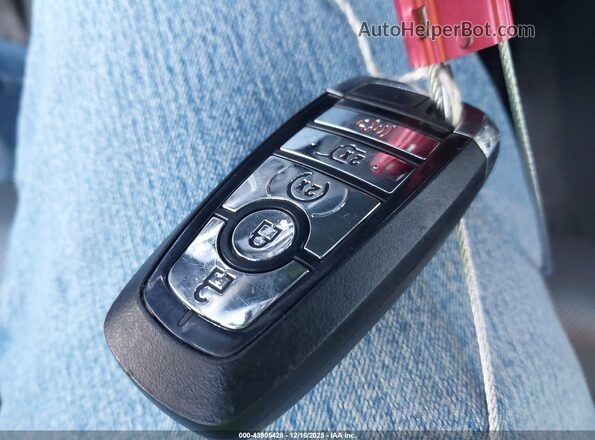5LMJJ2LT9LEL08352 2020 LINCOLN NAVIGATOR Черный Вид панели приборов