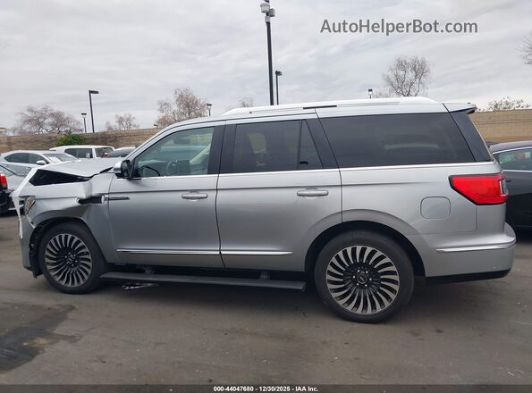 5LMJJ2TT0LEL08370 2020 LINCOLN NAVIGATOR Silver 360 interior view