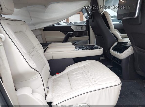 5LMJJ3TTXLEL23920 2020 LINCOLN NAVIGATOR White Widok naklejki z numerem VIN