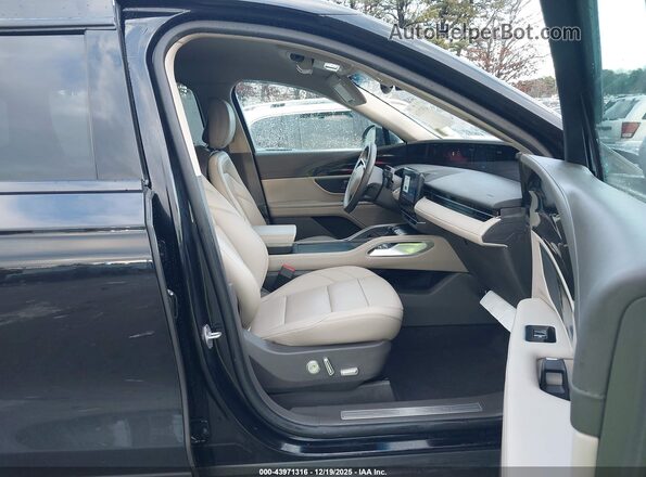 5LMPJ8JA1RJ785419 2024 LINCOLN NAUTILUS Black Widok wnętrza z przodu