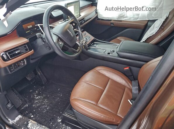 5LMYJ8XY1NNL00529 2022 LINCOLN AVIATOR Коричневый Вид салона спереди