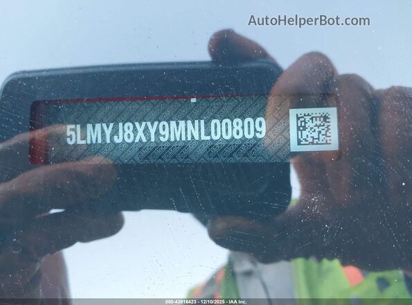 5LMYJ8XY9MNL00809 2021 LINCOLN AVIATOR Red Вид підкапотного простору