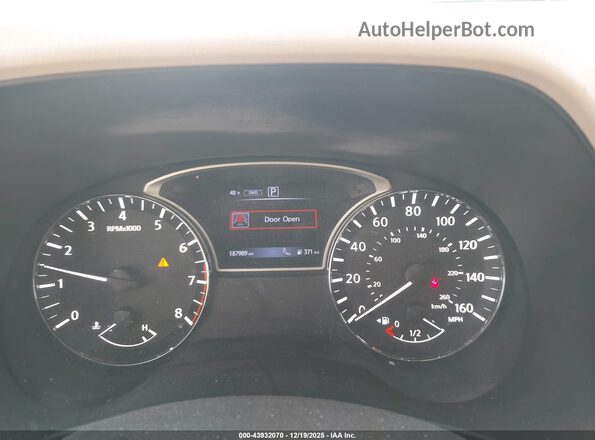 5N1AR2MM9GC647570 2016 NISSAN PATHFINDER Burgundy Вид задніх сидінь