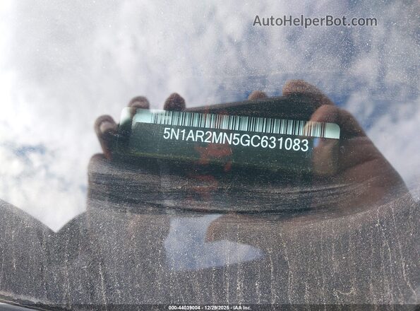 5N1AR2MN5GC631083 2016 NISSAN PATHFINDER Green Вид підкапотного простору