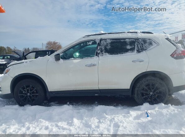 5N1AT2MV0JC751639 2018 NISSAN ROGUE White Սալոնի 360 աստիճան տեսք