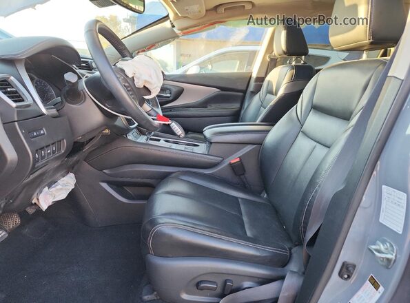 5N1AZ2CJ2PC131171 2023 NISSAN MURANO Silver Widok wnętrza z przodu