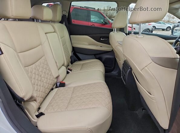 5N1AZ2DS4PC130370 2023 NISSAN MURANO White Rear interior view