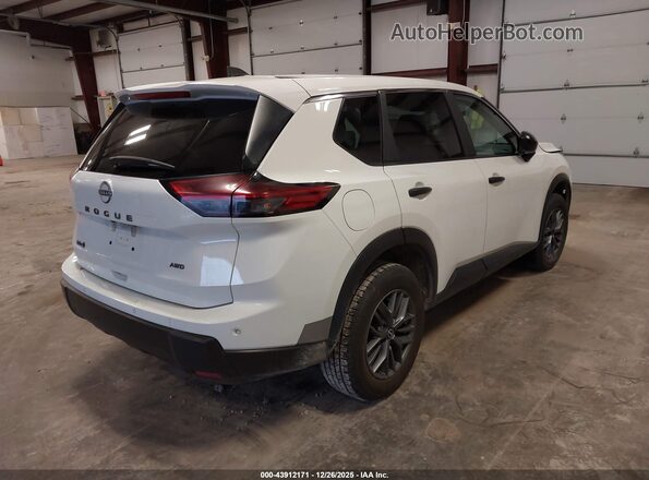 5N1BT3AB2RC732168 2024 NISSAN ROGUE Белый Задняя правая четверть