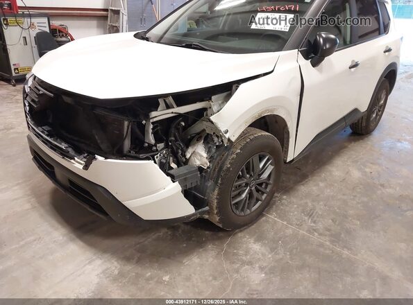 5N1BT3AB2RC732168 2024 NISSAN ROGUE Белый Вид спереди