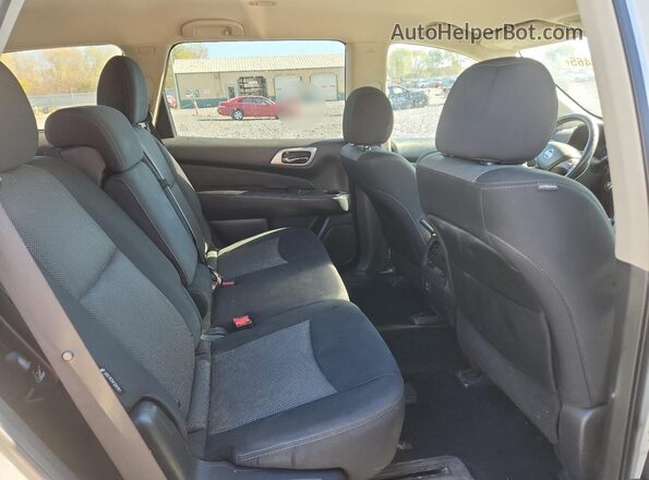 5N1DR2MM5JC643763 2018 NISSAN PATHFINDER Silver 