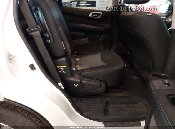 5N1DR2MN8JC622236 2018 NISSAN PATHFINDER White 