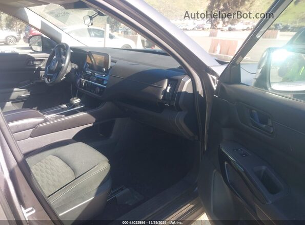 5N1DR3BA7PC249138 2023 NISSAN PATHFINDER Gray Front interior view