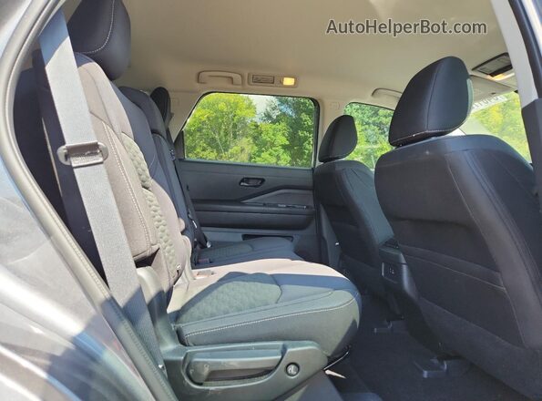 5N1DR3BA8PC265235 2023 NISSAN PATHFINDER Серый Вид задней части салона