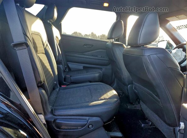5N1DR3BD5PC263453 2023 NISSAN PATHFINDER Черный Вид задней части салона
