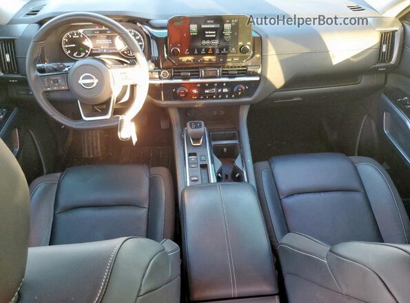 5N1DR3CA3PC211016 2023 NISSAN PATHFINDER Красный Вид панели приборов