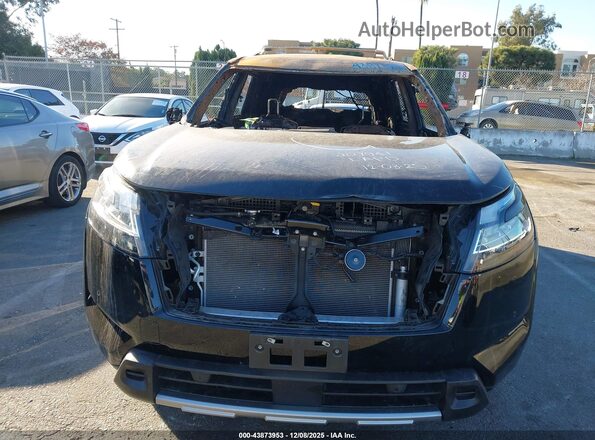 5N1DR3CA5RC205141 2024 NISSAN PATHFINDER Черный Вид панели приборов