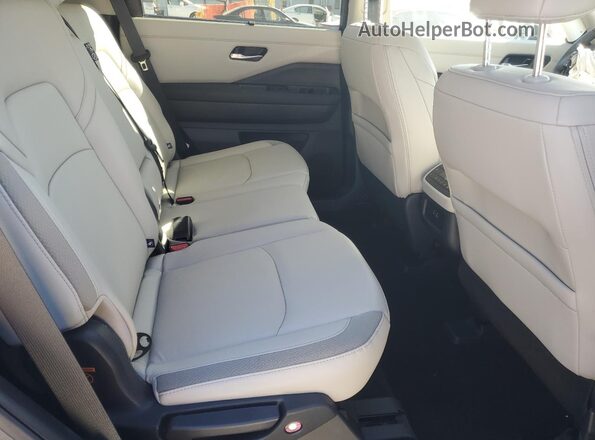 5N1DR3CA6SC284468 2025 NISSAN PATHFINDER Gray Vista interior trasera